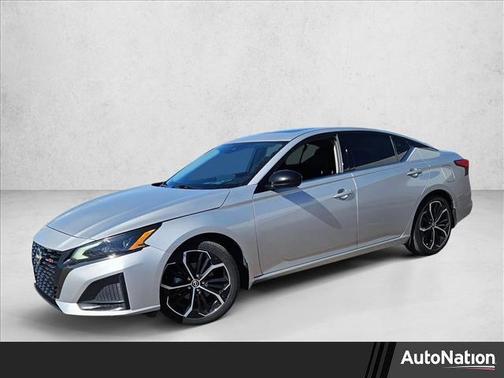 2023 Nissan Altima SR FWD