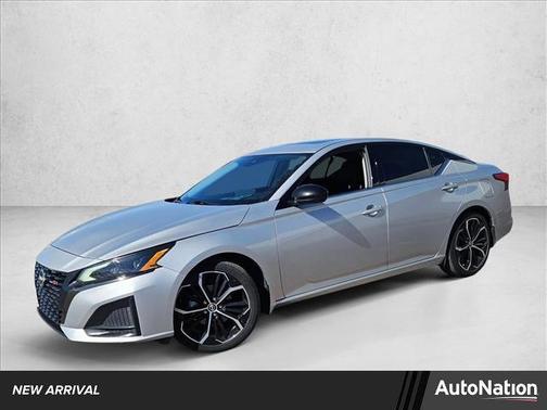2023 Nissan Altima SR FWD