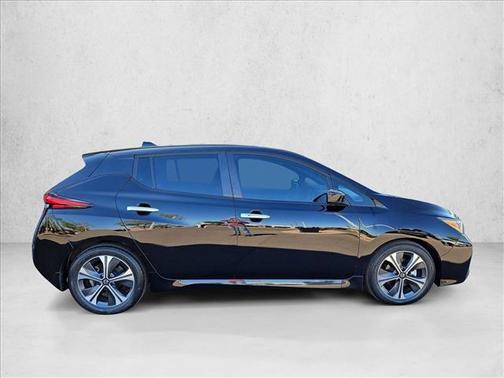 2022 Nissan Leaf SV 40 kWh