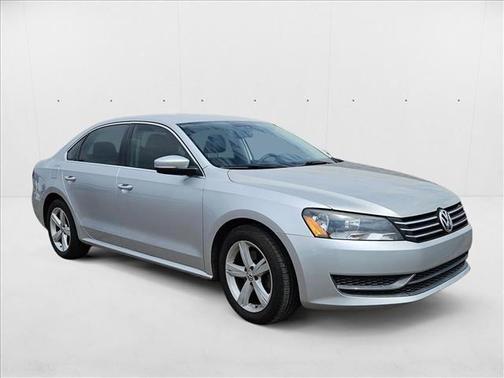 2014 Volkswagen Passat 1.8T Auto SE