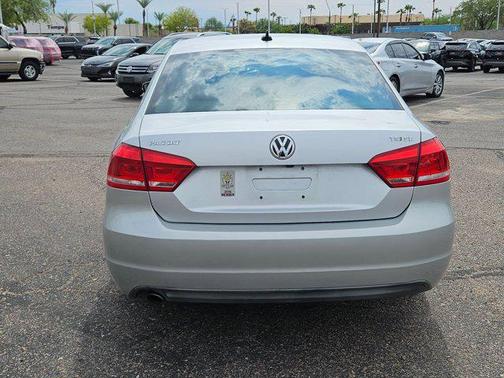 2014 Volkswagen Passat 1.8T Auto SE