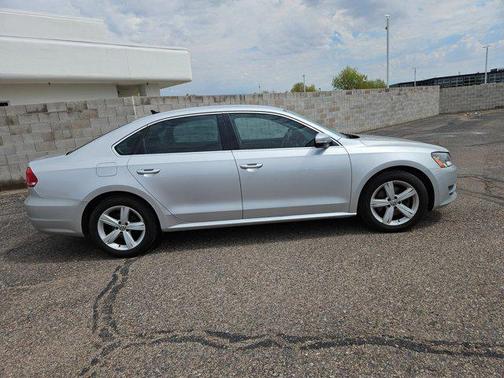 2014 Volkswagen Passat 1.8T Auto SE