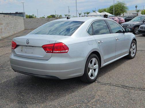 2014 Volkswagen Passat 1.8T Auto SE