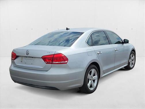 2014 Volkswagen Passat 1.8T Auto SE