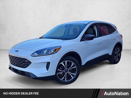 Star White Metallic Tri-Coat 2022 Ford Escape SE