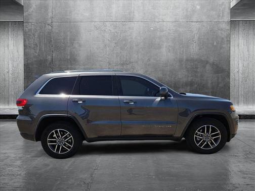 2019 Jeep Grand Cherokee Laredo