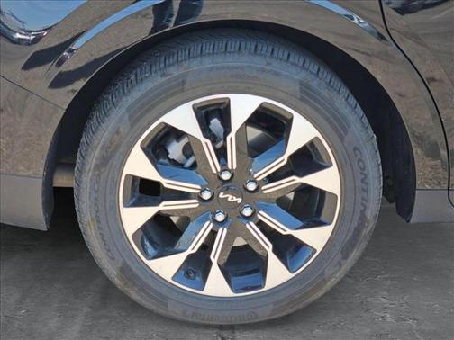 2023 Kia Carnival EX