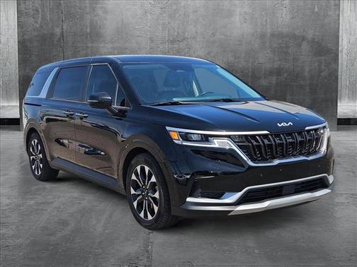 2023 Kia Carnival EX