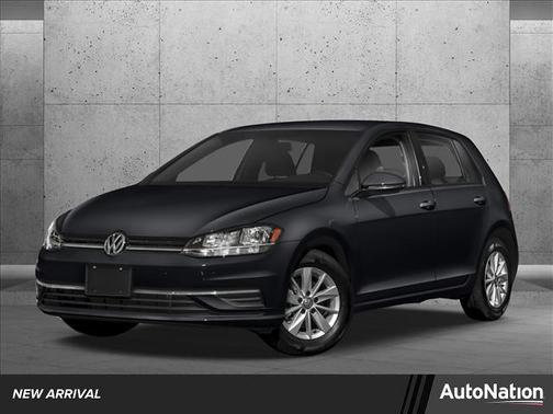 2018 Volkswagen Golf TSI S
