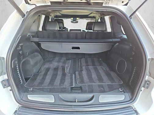 Bright White Clearcoat 2018 Jeep Grand Cherokee Overland