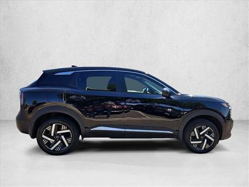 Super Black 2025 Nissan Kicks SV