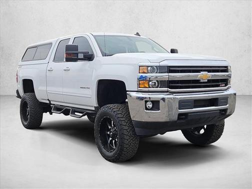 Summit White 2019 Chevrolet Silverado 2500 LT