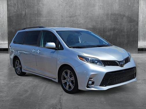 2019 Toyota Sienna SE