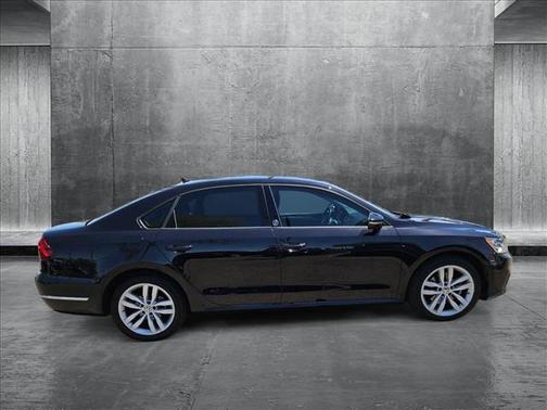 2019 Volkswagen Passat 2.0T Wolfsburg Edition