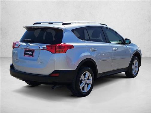 Classic Silver Metallic 2014 Toyota RAV4 XLE