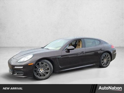 2016 Porsche Panamera 4