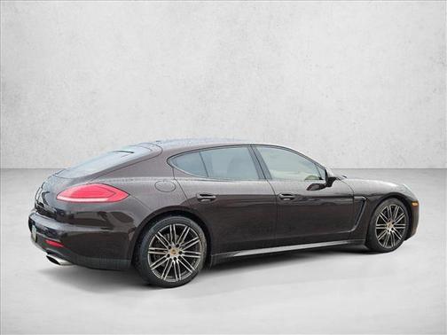 2016 Porsche Panamera 4