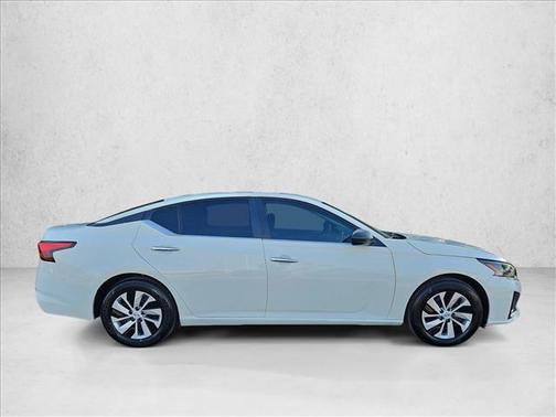 2025 Nissan Altima S FWD