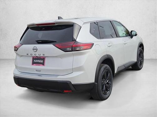 Everest White Pearl Tricoat 2026 Nissan Rogue SV
