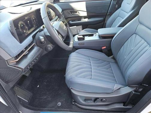 2025 Nissan ARIYA PLATINUM+