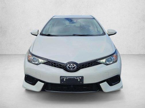 Blizzard Pearl 2017 Toyota Corolla iM Base