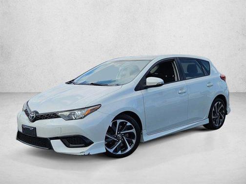 Blizzard Pearl 2017 Toyota Corolla iM Base