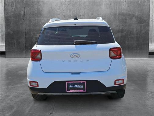 2022 Hyundai VENUE SEL
