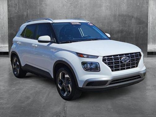 2022 Hyundai VENUE SEL