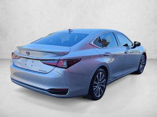 Silver Lining Metallic 2020 Lexus ES 300h Base