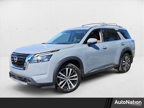 2025 Nissan Pathfinder Platinum FWD