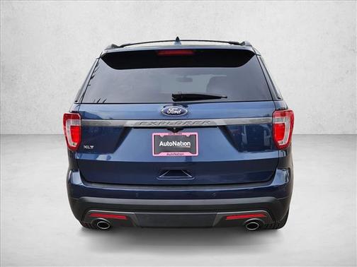 Blue Jeans Metallic 2017 Ford Explorer XLT