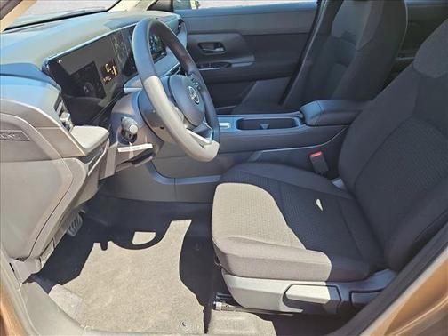 Canyon Bronze Metallic 2026 Nissan Kicks S