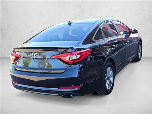 2017 Hyundai SONATA SE