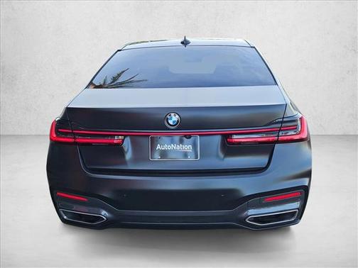 2022 BMW 750 i xDrive