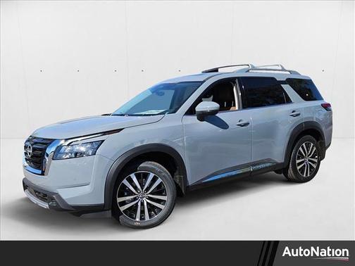 2025 Nissan Pathfinder Platinum FWD