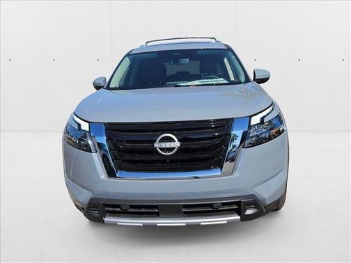 2025 Nissan Pathfinder Platinum FWD