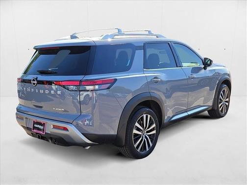 2025 Nissan Pathfinder Platinum FWD