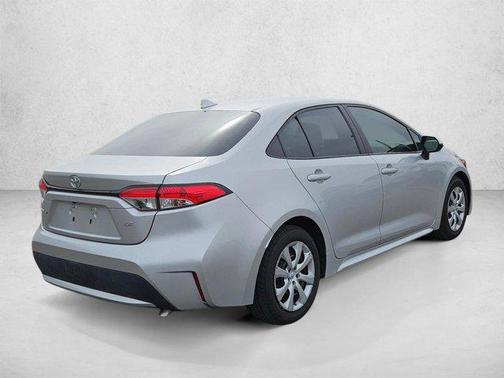 Classic Silver Metallic 2020 Toyota Corolla LE