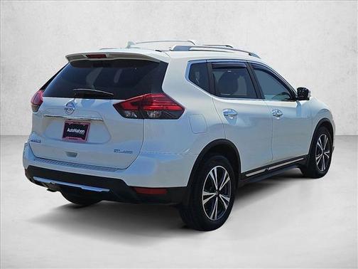 Pearl White 2017 Nissan Rogue SL