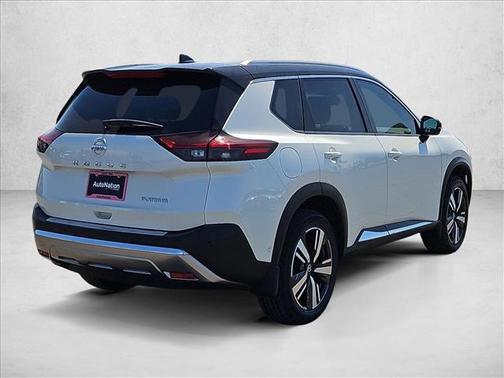 Pearl White Tricoat/Super Black 2021 Nissan Rogue Platinum