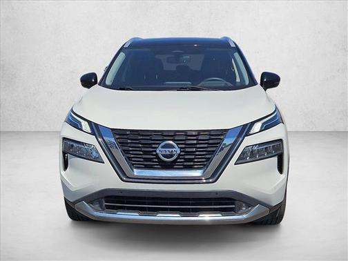 Pearl White Tricoat/Super Black 2021 Nissan Rogue Platinum