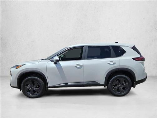 Everest White Pearl Tricoat 2026 Nissan Rogue SV