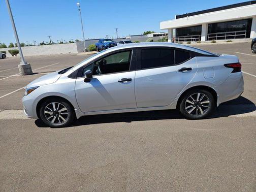 2025 Nissan Versa 1.6 S