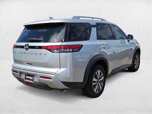 2025 Nissan Pathfinder SL FWD
