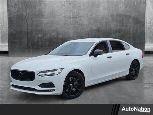 2018 Volvo S90 T6 Momentum