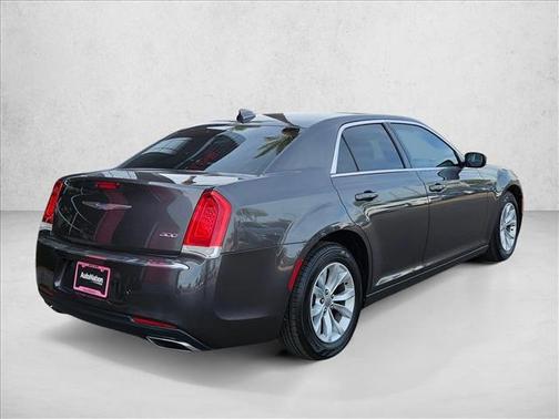2016 Chrysler 300 Limited