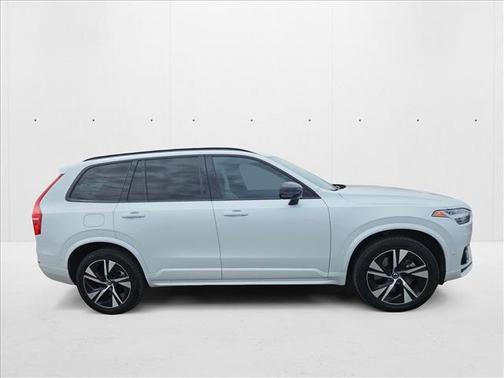 2022 Volvo XC90 Recharge Plug-In Hybrid T8 R-Design 7 Passenger