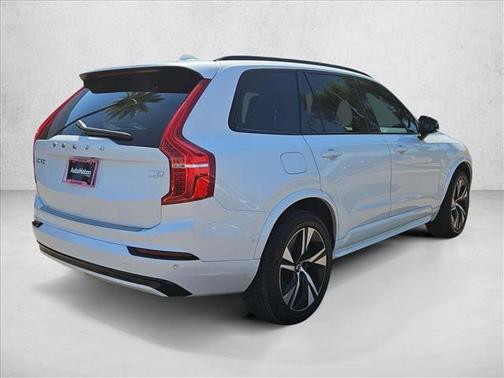 2022 Volvo XC90 Recharge Plug-In Hybrid T8 R-Design 7 Passenger