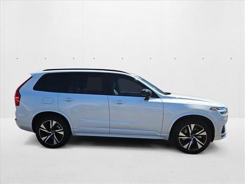 2022 Volvo XC90 Recharge Plug-In Hybrid T8 R-Design 7 Passenger