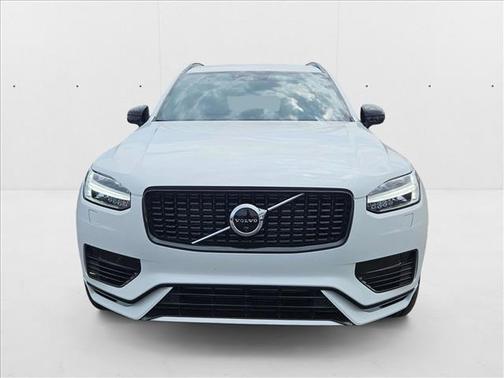 2022 Volvo XC90 Recharge Plug-In Hybrid T8 R-Design 7 Passenger